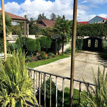 Guest House Lali Kostava 14 Zugdidi Exterior foto